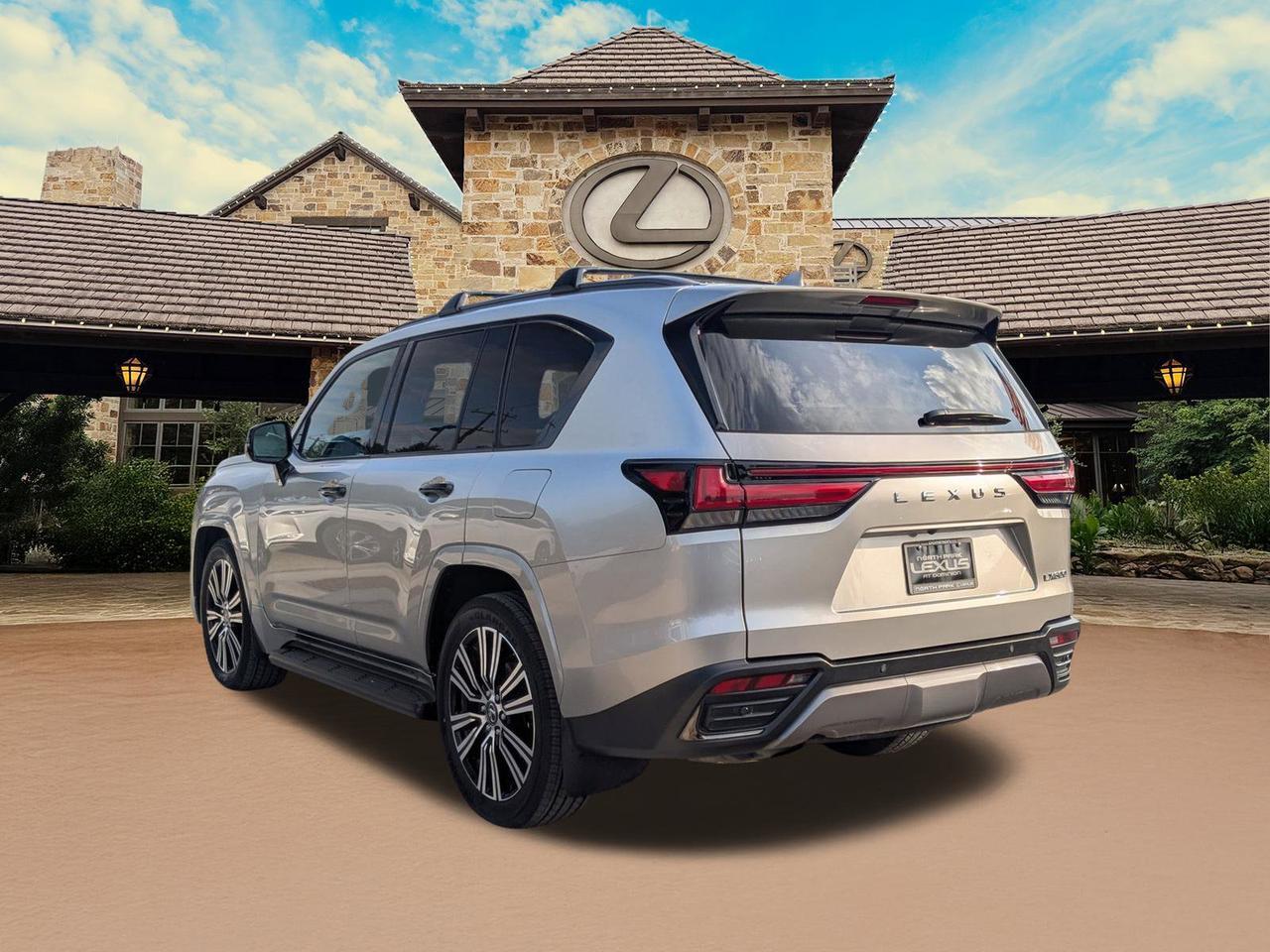 2023 Lexus LX 600 Luxury