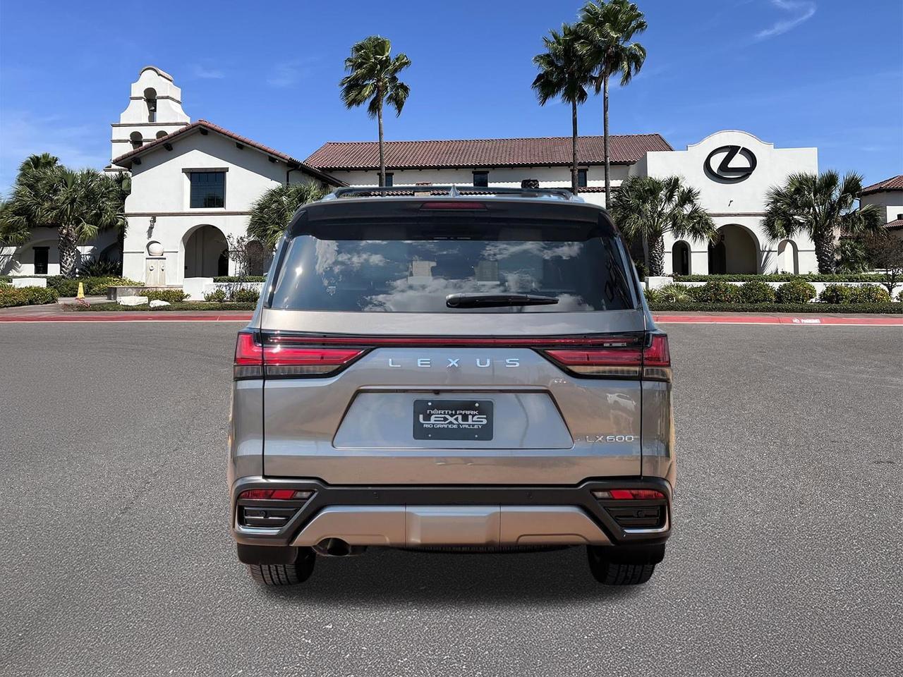 2023 Lexus LX 600 Luxury