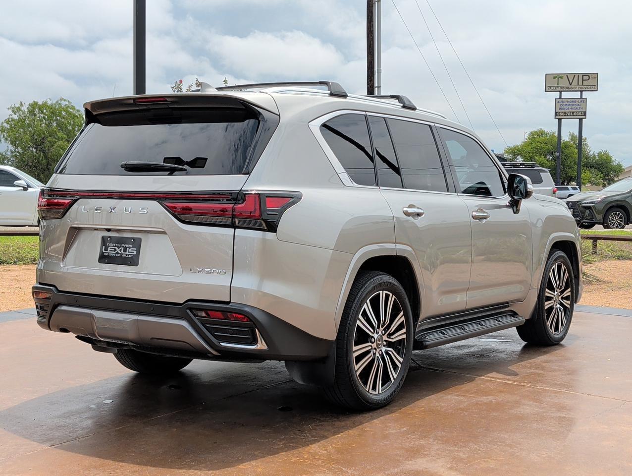 2023 Lexus LX 600 Luxury