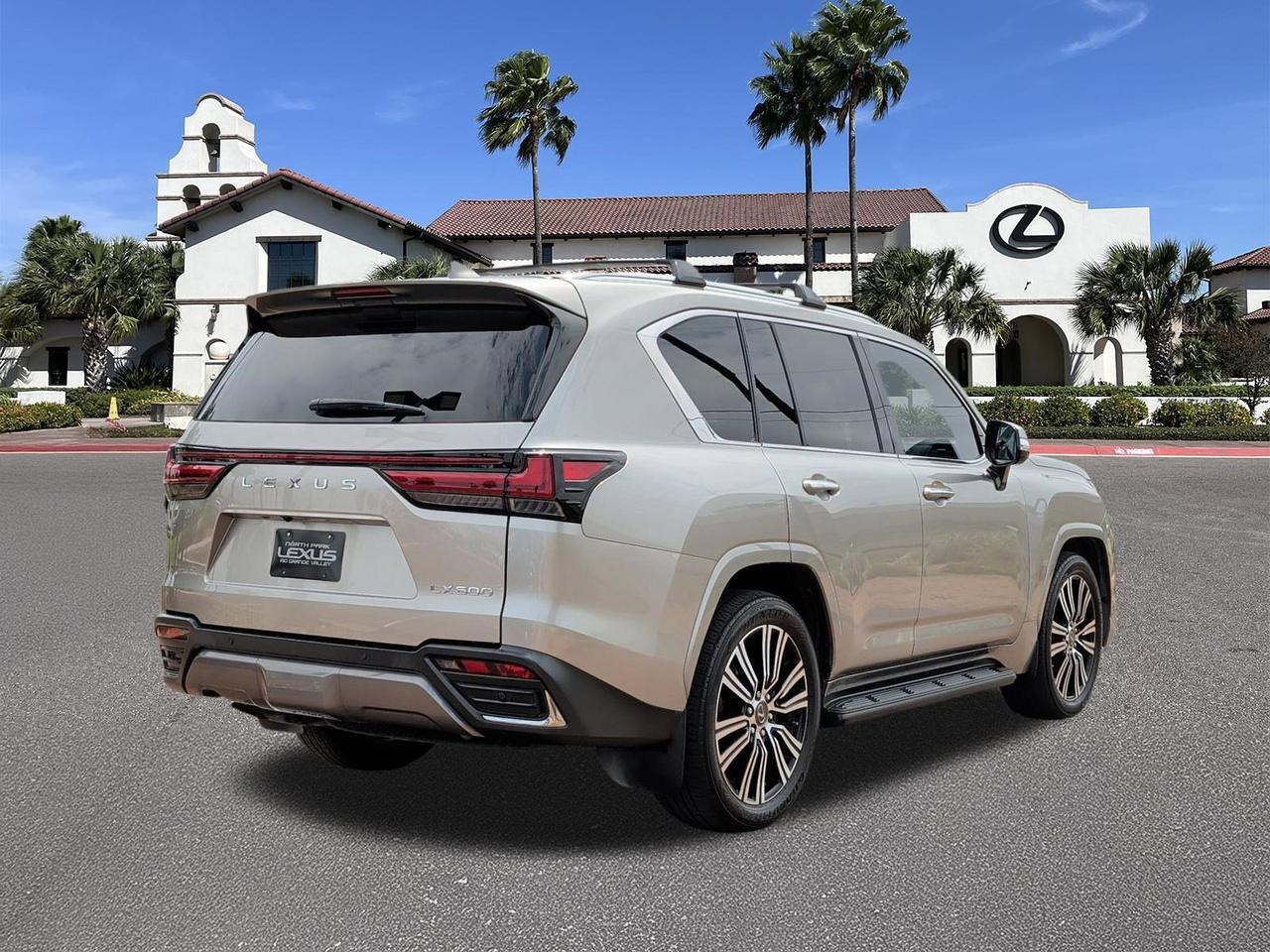 2023 Lexus LX 600 Luxury