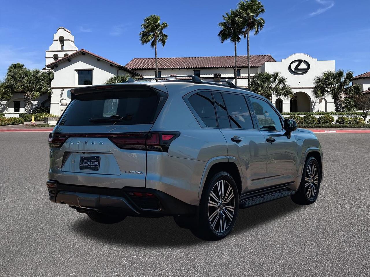 2023 Lexus LX 600 Luxury