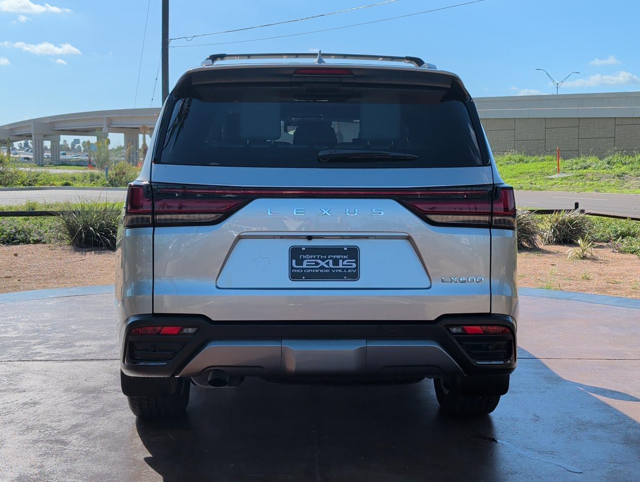 2023 Lexus LX 600 Luxury