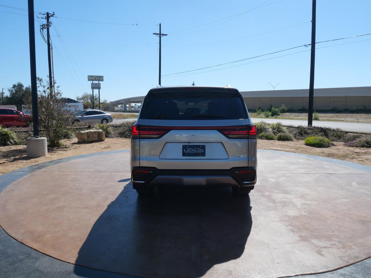 2023 Lexus LX 600 Luxury