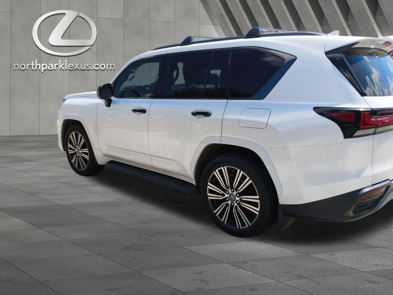 2023 Lexus LX 600 Luxury