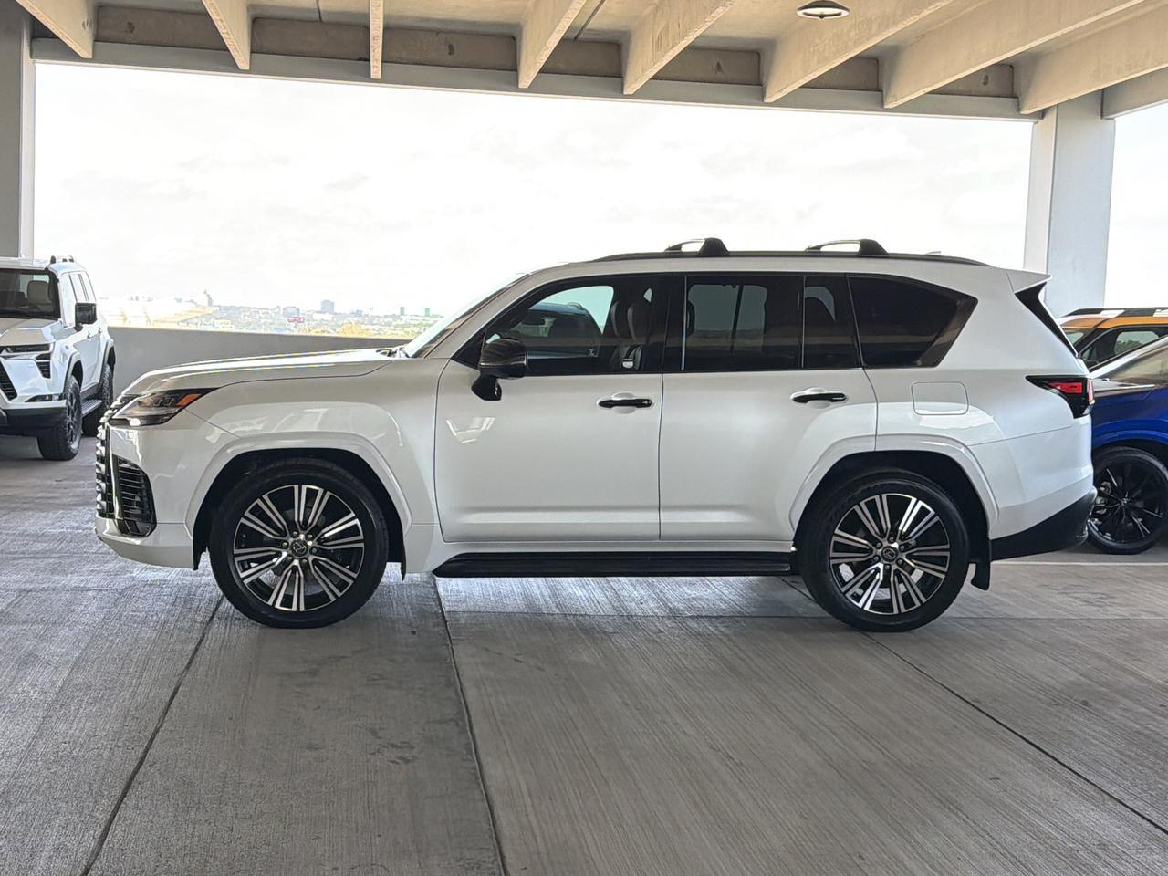 2023 Lexus LX 600 Luxury