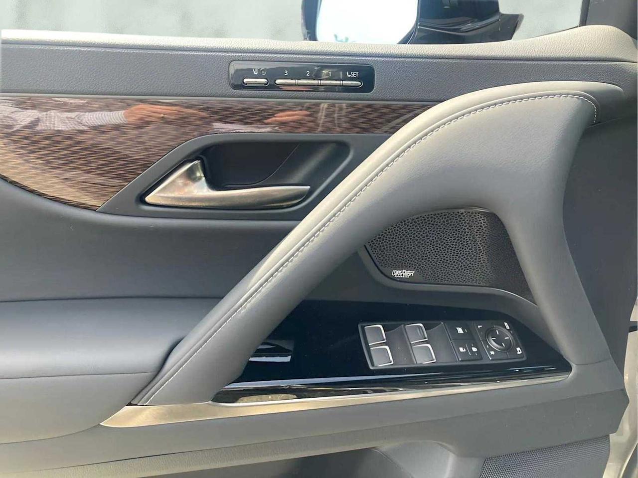 2023 Lexus LX 600 Ultra Luxury Woburn MA