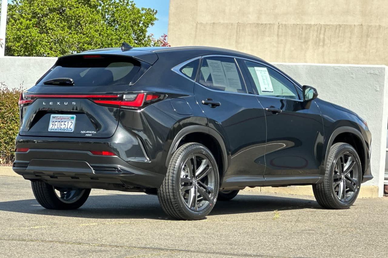 2023 Lexus NX 450h+ Luxury