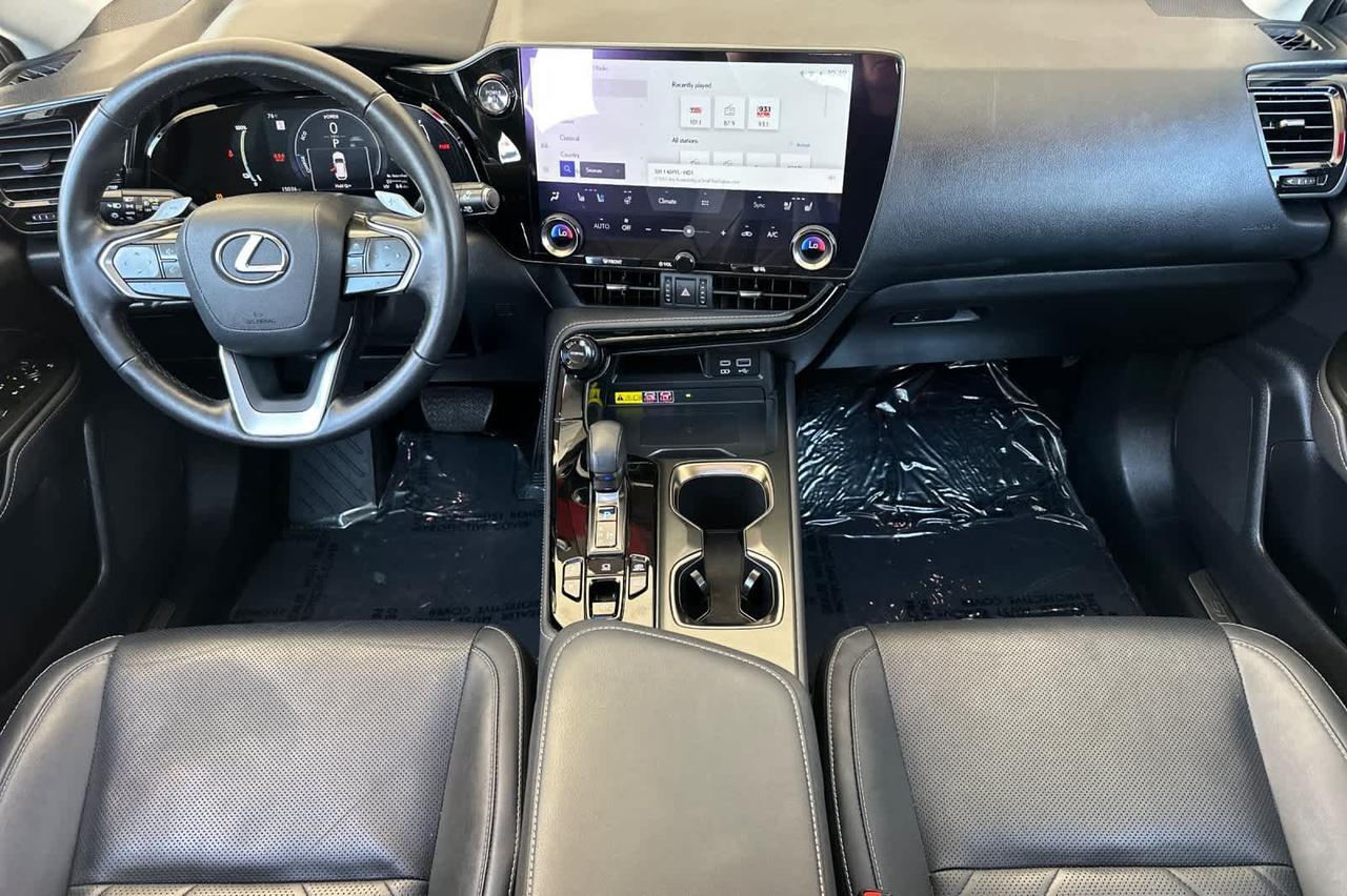 2023 Lexus NX 450h+ Luxury