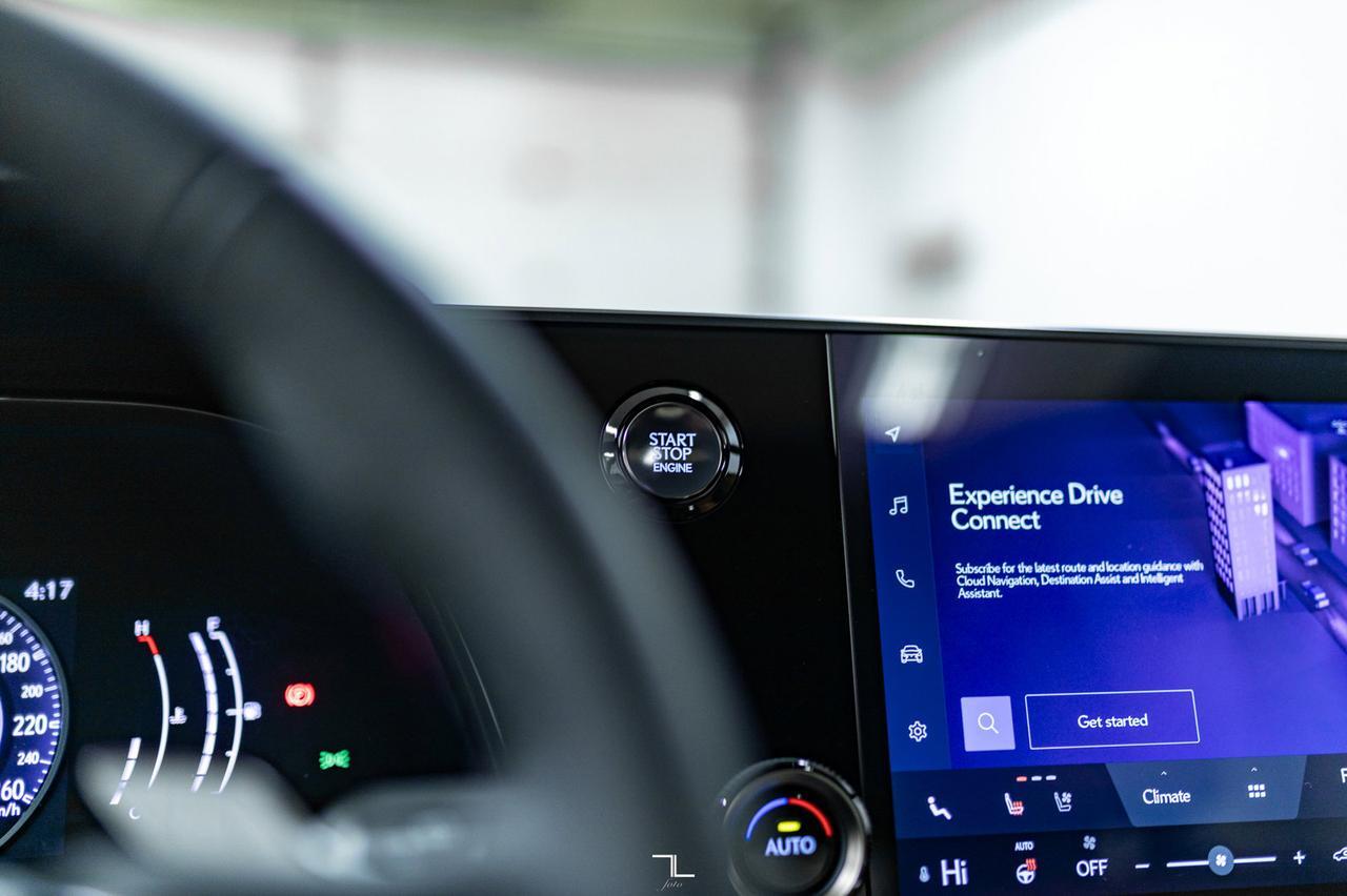 2023 Lexus RX 350 AWD Premium Leather Roof Nav BCam Red Deer AB