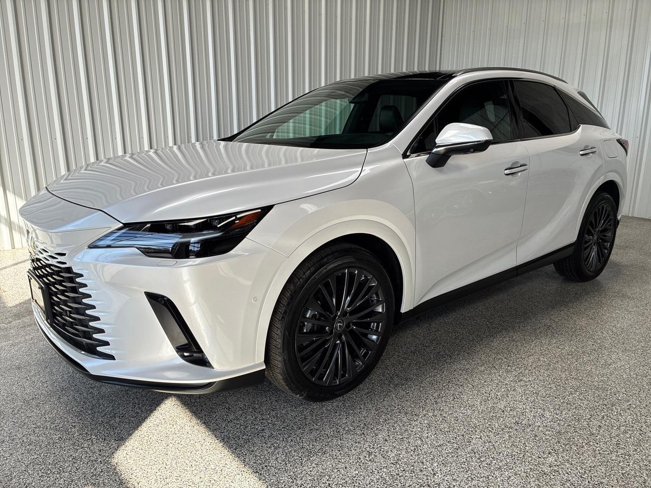 2023 Lexus RX350 Luxury, Pano Roof, Cold Area Pkg, Pano View Monitor, Traffic Jam Assist, Heat & Cool Seats, Triple Beam Headlights