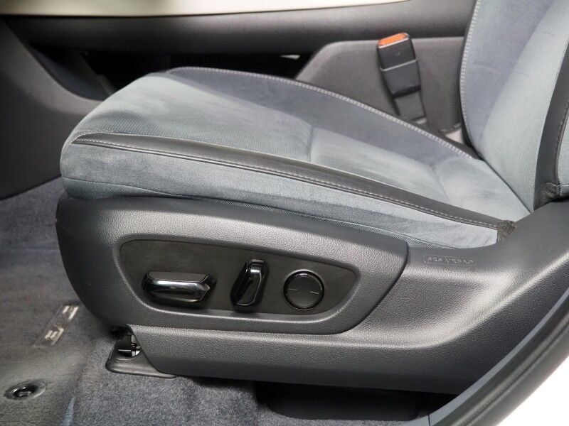 2023 Lexus RZ 450e Luxury AWD *HEADS-UP DISPLAY, NAVIGATION, ADAPTIVE CRUISE, SAFETY ALERTS, 360 VIEW CAMERAS, 14 INCH DISPLAY, DYNAMIC SKY PANO ROOF, ULTRASUEDE, CLIMATE SEATS, ADVANCED PARK, MARK LEVINSON, WIRELESS CHARGING Round Rock TX