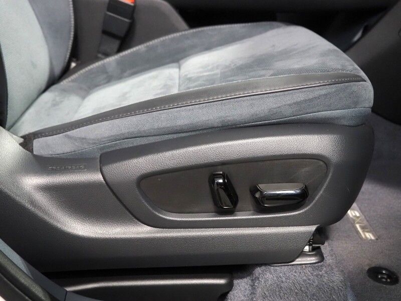 2023 Lexus RZ 450e Luxury AWD *HEADS-UP DISPLAY, NAVIGATION, ADAPTIVE CRUISE, SAFETY ALERTS, 360 VIEW CAMERAS, 14 INCH DISPLAY, DYNAMIC SKY PANO ROOF, ULTRASUEDE, CLIMATE SEATS, ADVANCED PARK, MARK LEVINSON, WIRELESS CHARGING Round Rock TX