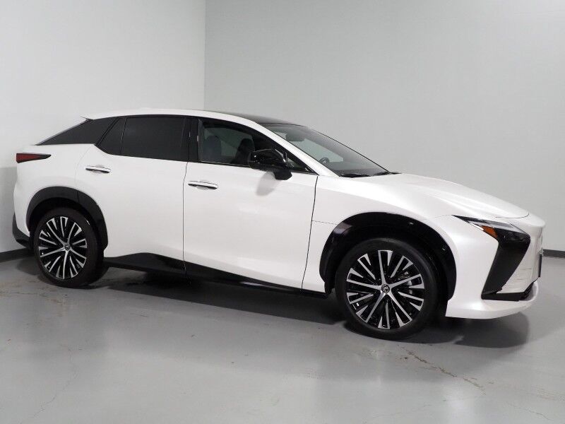 2023 Lexus RZ 450e Luxury AWD *HEADS-UP DISPLAY, NAVIGATION, ADAPTIVE CRUISE, SAFETY ALERTS, 360 VIEW CAMERAS, 14 INCH DISPLAY, DYNAMIC SKY PANO ROOF, ULTRASUEDE, CLIMATE SEATS, ADVANCED PARK, MARK LEVINSON, WIRELESS CHARGING