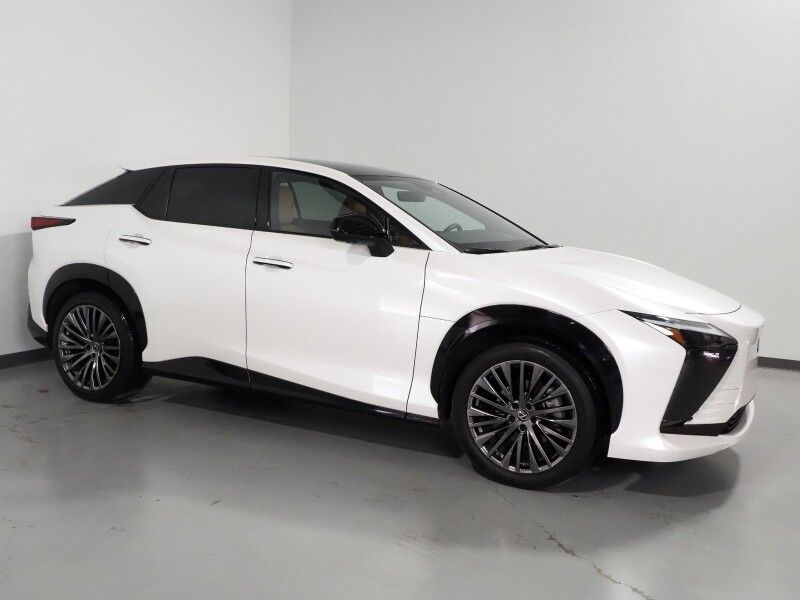 2023 Lexus RZ 450e Luxury AWD *HEADS-UP DISPLAY, NAVIGATION, ADAPTIVE CRUISE, SAFETY ALERTS, 360 VIEW CAMERAS, 14 INCH DISPLAY, DYNAMIC SKY PANO ROOF, ULTRASUEDE, CLIMATE SEATS, INTUITIVE PARK ASSIST, MARK LEVINSON, WIRELESS CHARGING