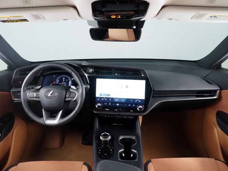 2023 Lexus RZ 450e Luxury AWD *HEADS-UP DISPLAY, NAVIGATION, ADAPTIVE CRUISE, SAFETY ALERTS, 360 VIEW CAMERAS, 14 INCH DISPLAY, DYNAMIC SKY PANO ROOF, ULTRASUEDE, CLIMATE SEATS, INTUITIVE PARK ASSIST, MARK LEVINSON, WIRELESS CHARGING