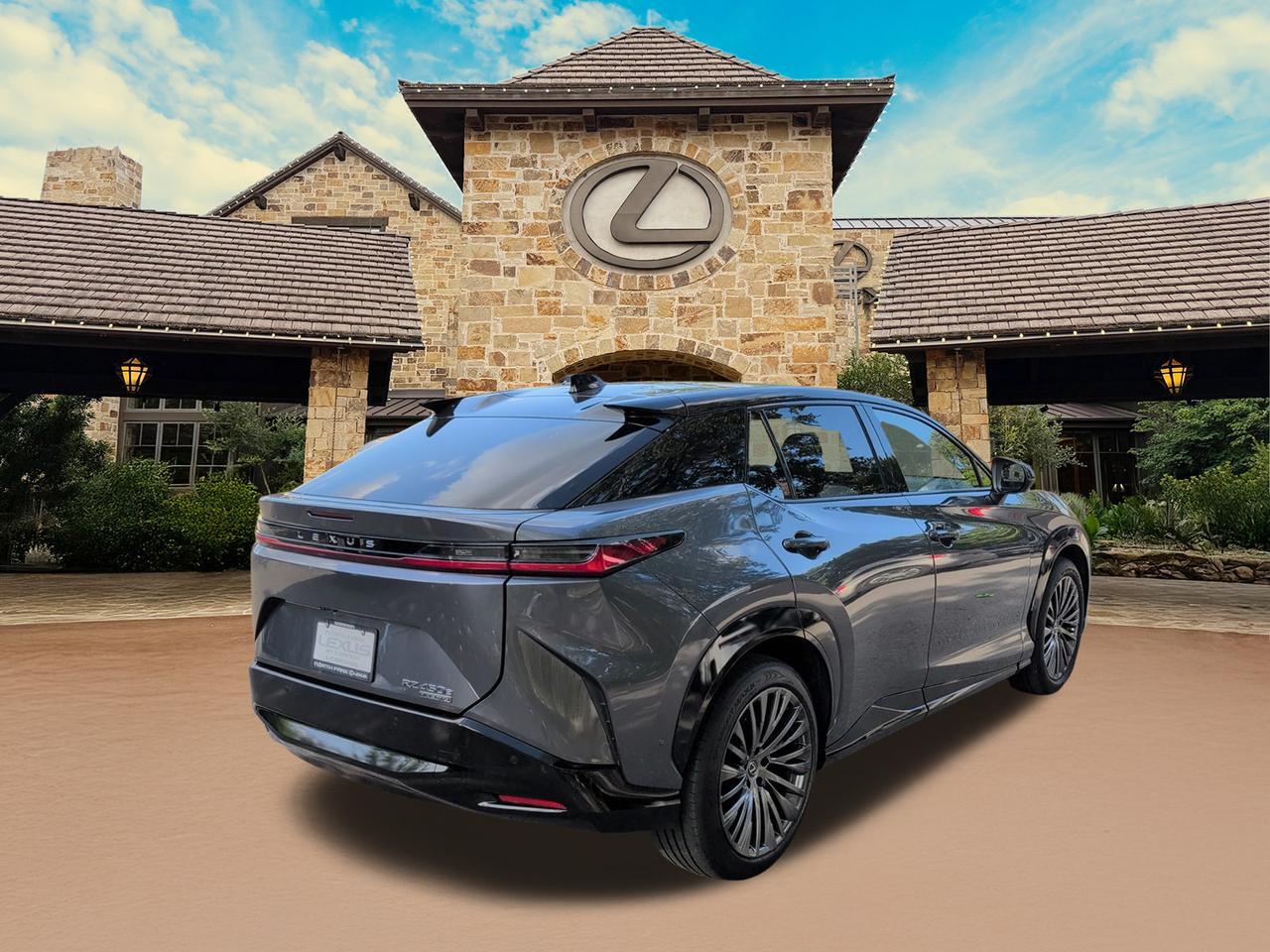 2023 Lexus RZ 450e Luxury