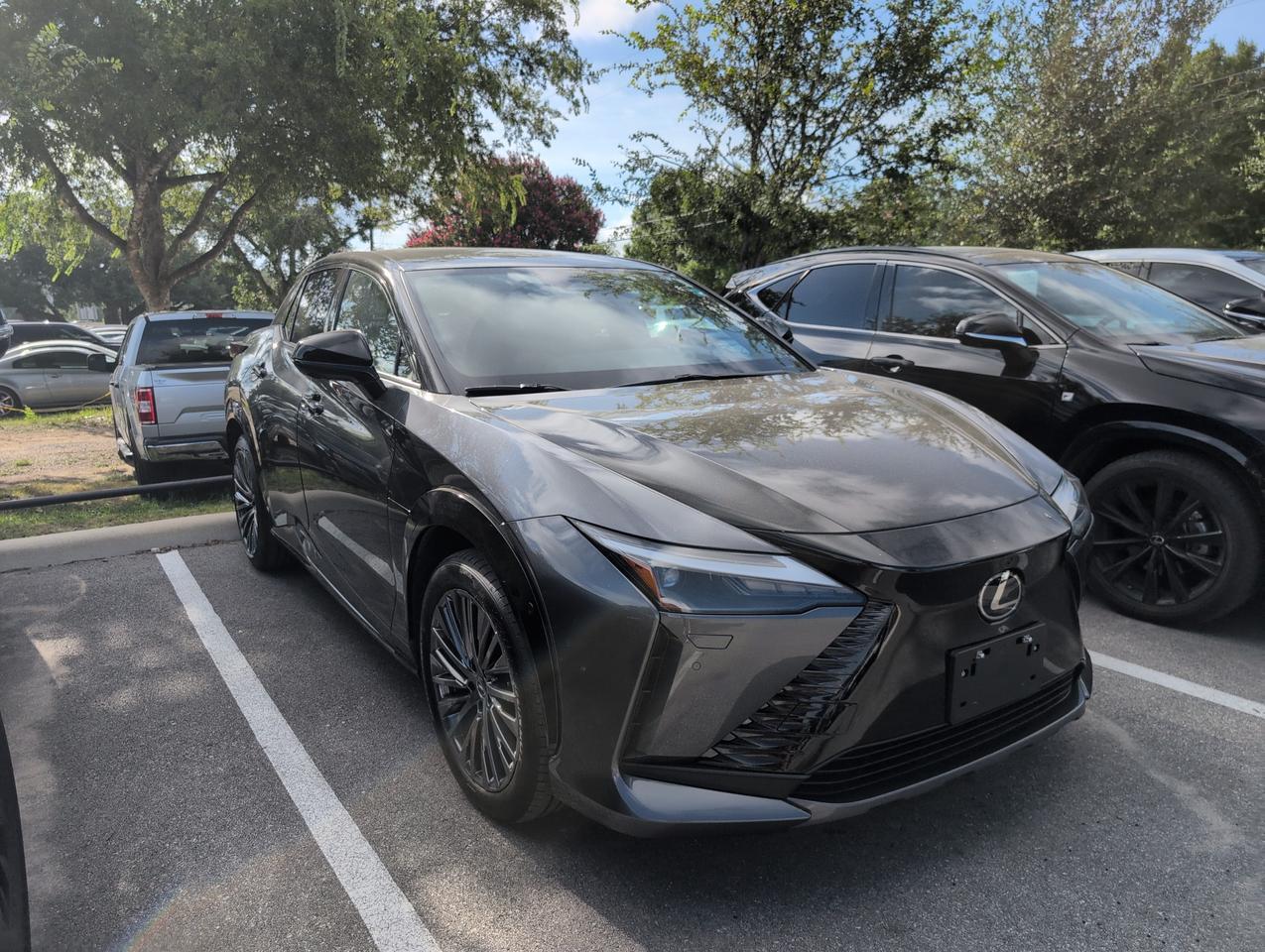 2023 Lexus RZ 450e Luxury