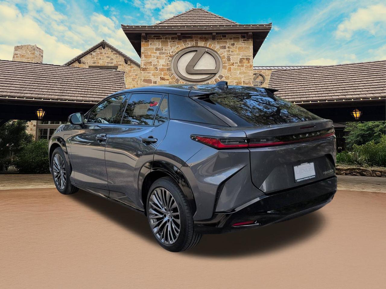 2023 Lexus RZ 450e Luxury