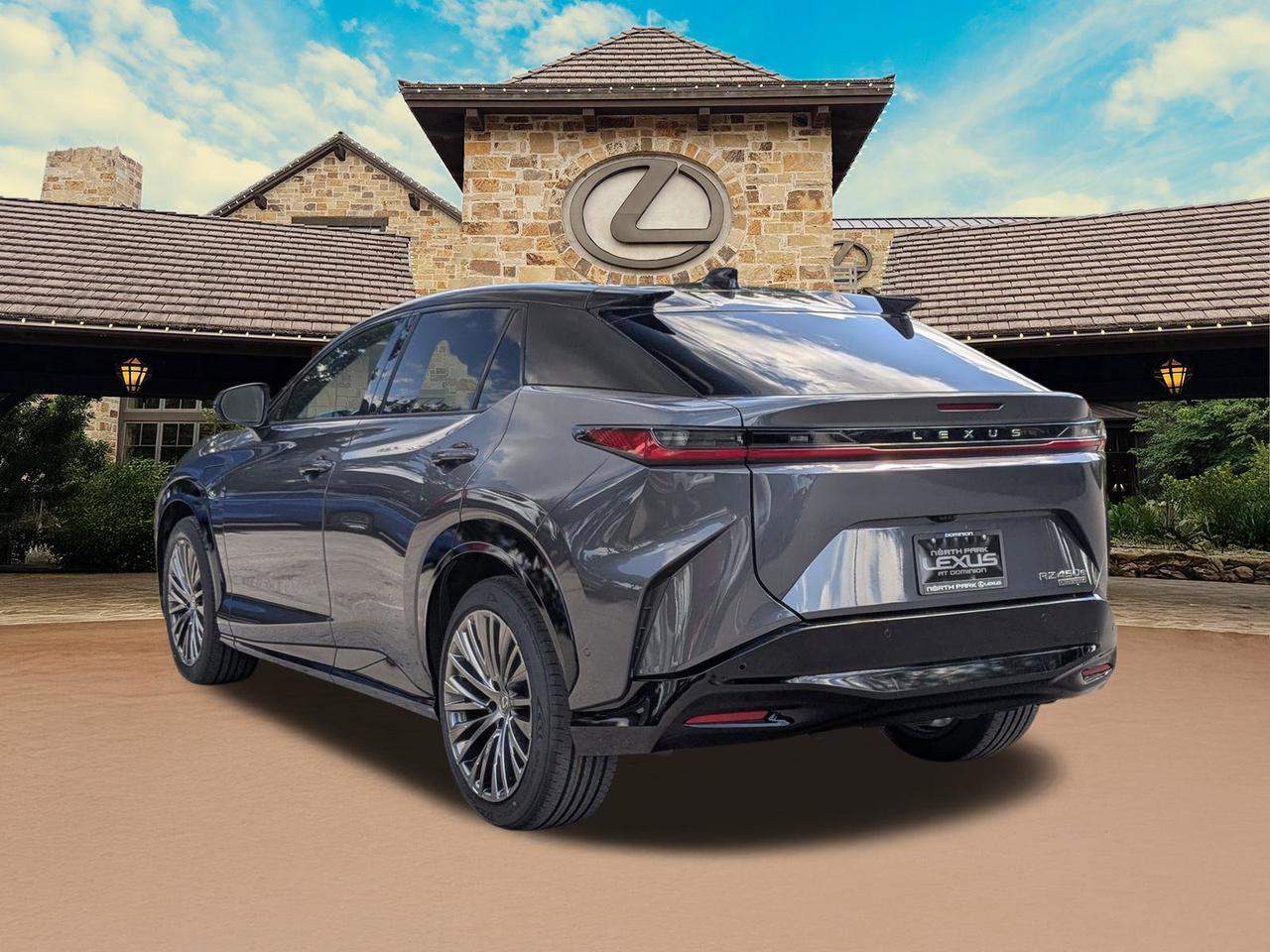 2023 Lexus RZ 450e Luxury