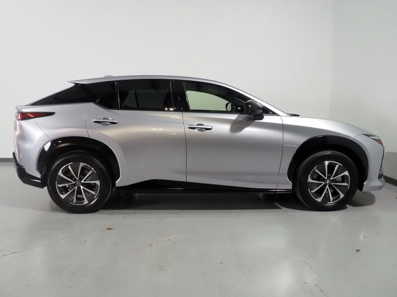 2023 Lexus RZ 450e Premium AWD *HEADS-UP DISPLAY, NAVIGATION, ADAPTIVE CRUISE, SAFETY ALERTS, 360 VIEW CAMERAS, 14 INCH DISPLAY, PANORAMA GLASS ROOF, CLIMATE SEATS, HEATED STEERING, ADVANCE PARK, WIRELESS CHARGING, ANDROID & APPLE Round Rock TX