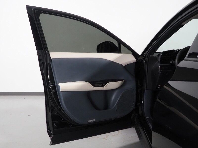 2023 Lexus RZ 450e Premium AWD *HEADS-UP DISPLAY, NAVIGATION, ADAPTIVE CRUISE, SAFETY ALERTS, 360 VIEW CAMERAS, 14 INCH DISPLAY, PANORAMA GLASS ROOF, CLIMATE SEATS, HEATED STEERING, ADVANCE PARK, WIRELESS CHARGING, ANDROID & APPLE Round Rock TX