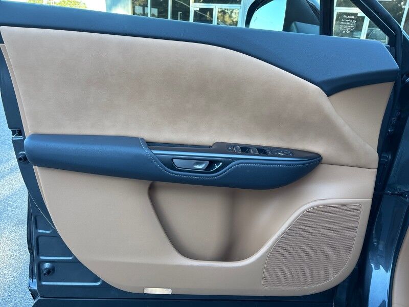 2023 Lexus RZ 450e Premium AWD w/18 Wheels. SUNROOF. NAVI. Seffner FL