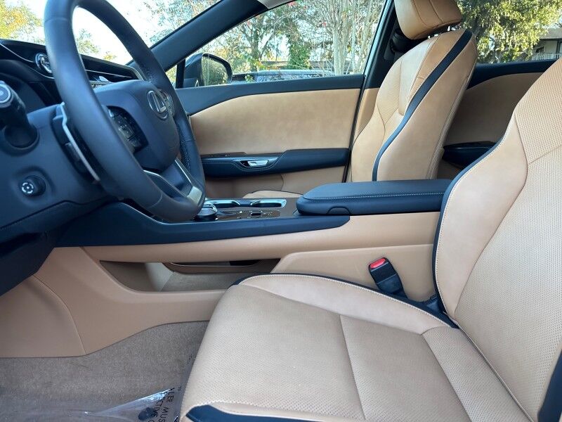 2023 Lexus RZ 450e Premium AWD w/18 Wheels. SUNROOF. NAVI. Seffner FL