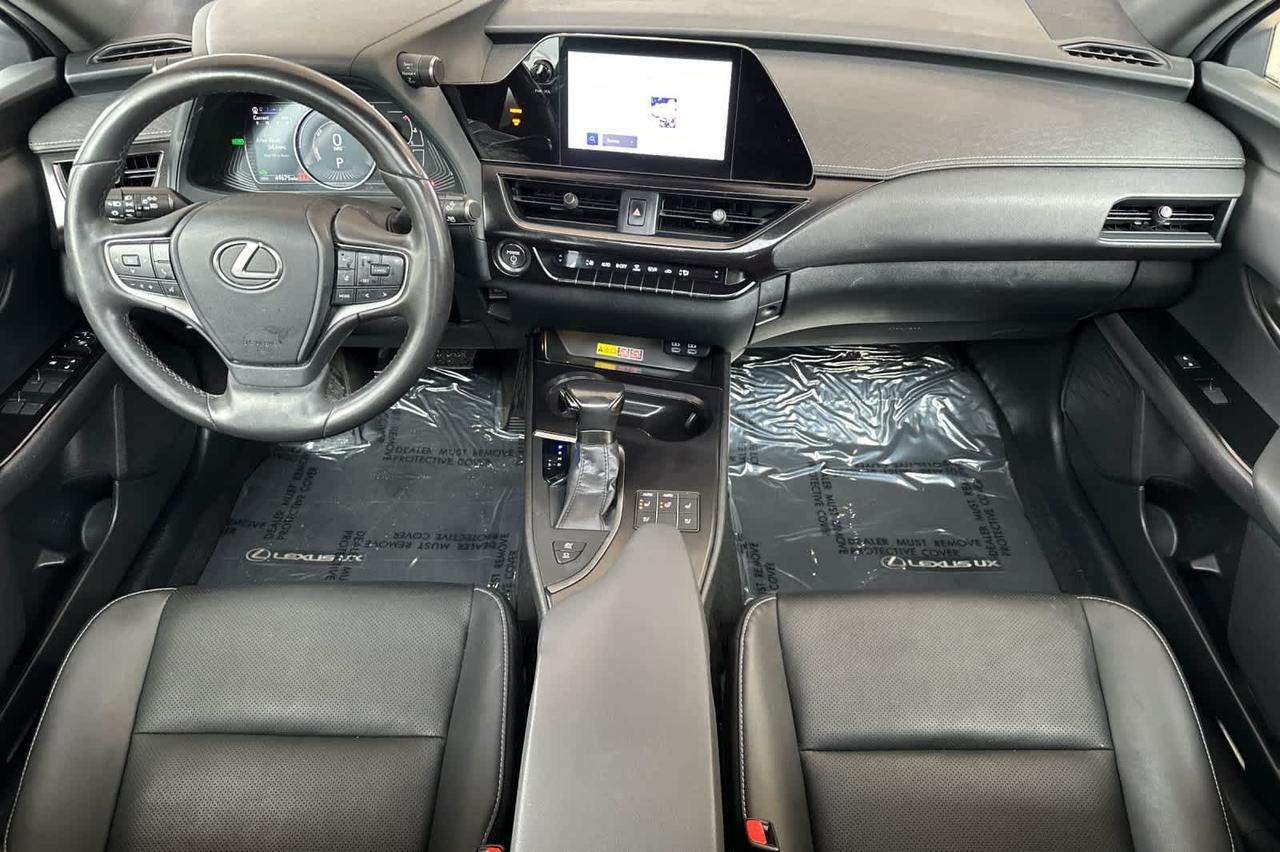 2023 Lexus UX 250h F SPORT Design