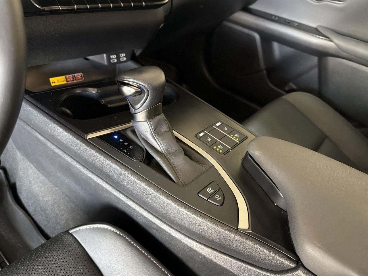 2023 Lexus UX 250h F SPORT Design San Antonio TX