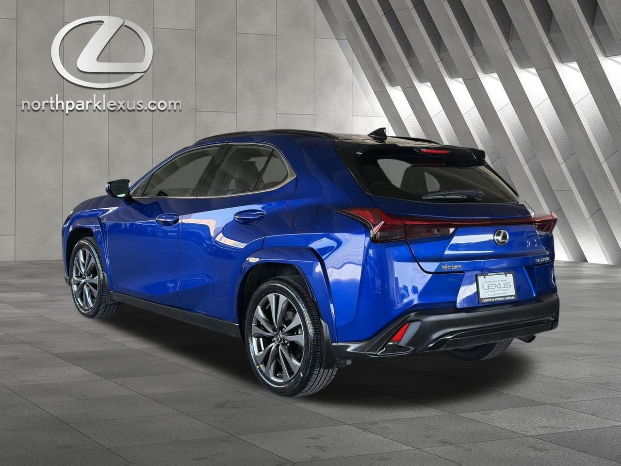 2023 Lexus UX 250h F SPORT Design