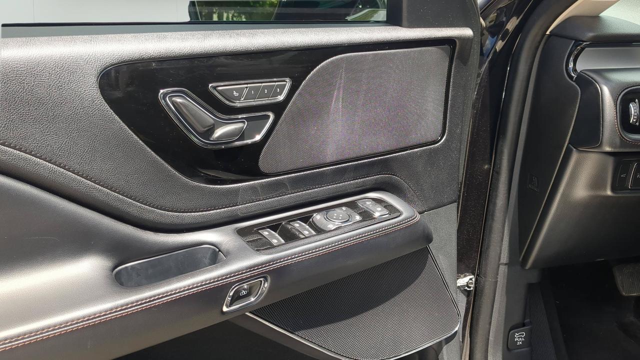 2023 Lincoln Aviator Livery