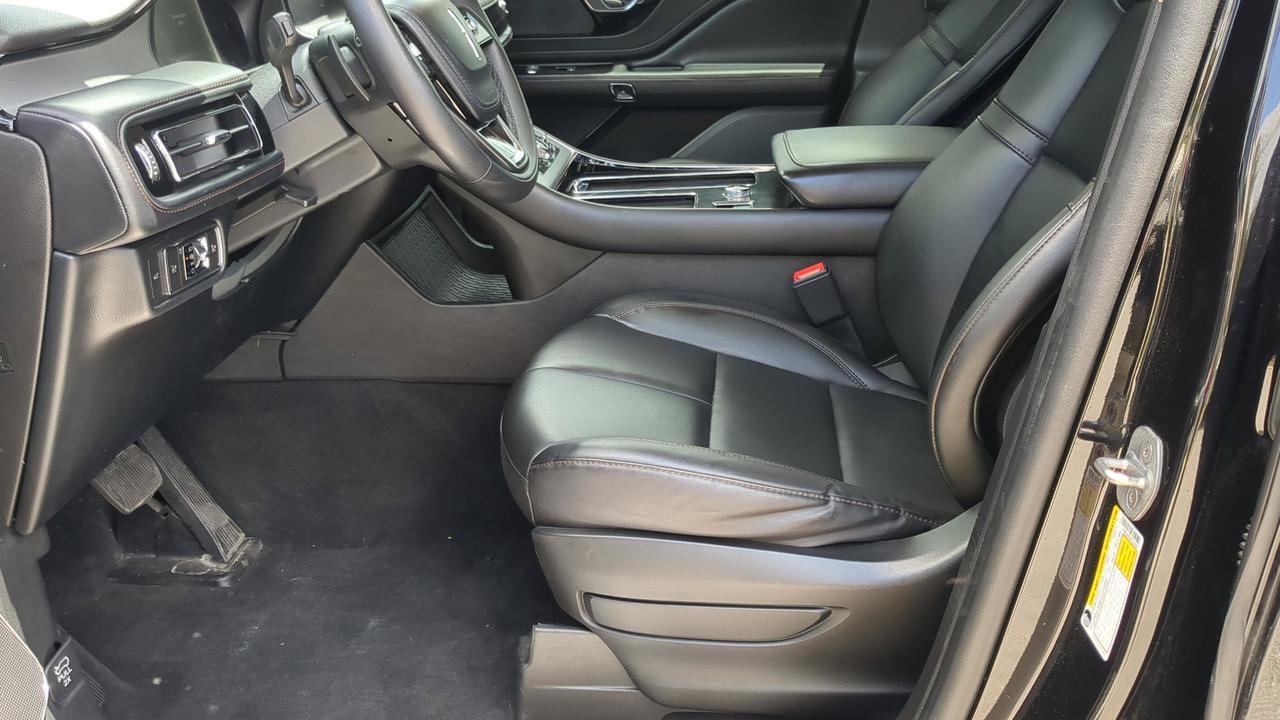 2023 Lincoln Aviator Livery