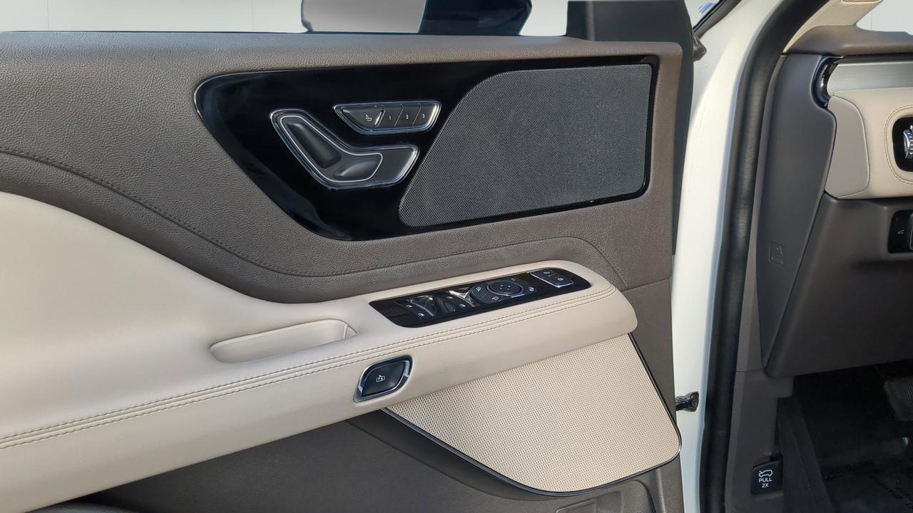 2023 Lincoln Aviator Standard