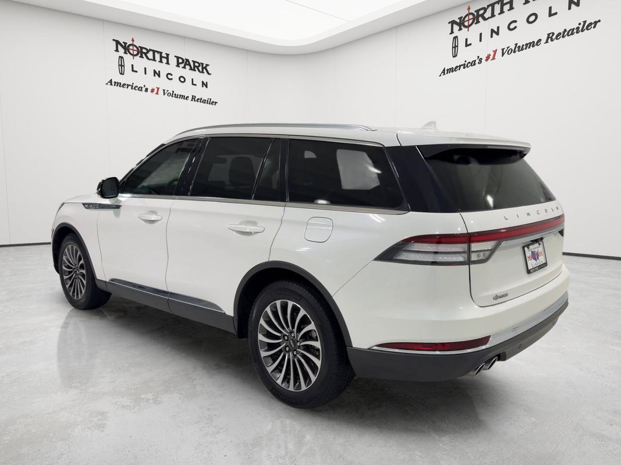 2023 Lincoln Aviator Standard