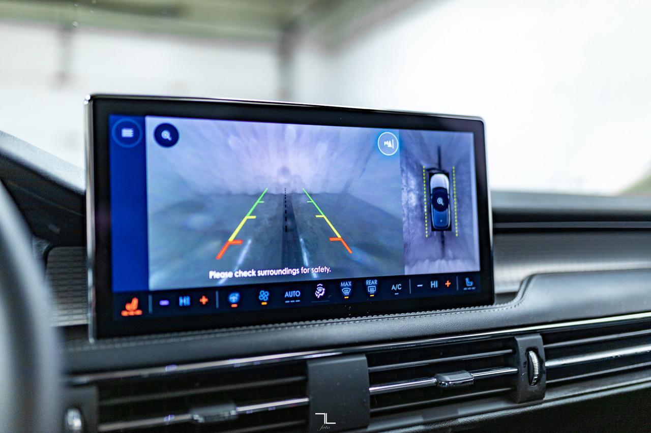 2023 Lincoln Corsair AWD Premiere Leather Roof Nav BCam Red Deer AB