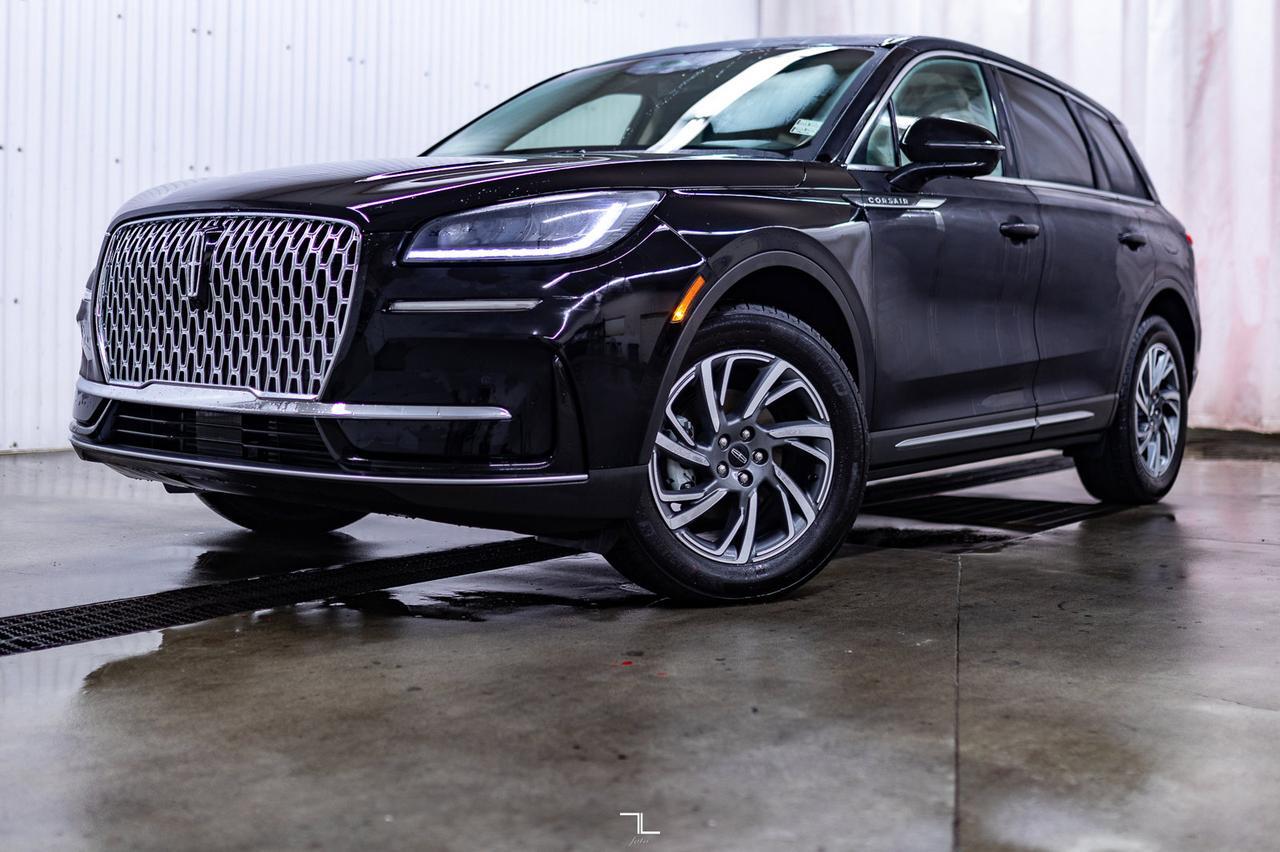 2023 Lincoln Corsair AWD Premiere Leather Roof Nav BCam Red Deer AB