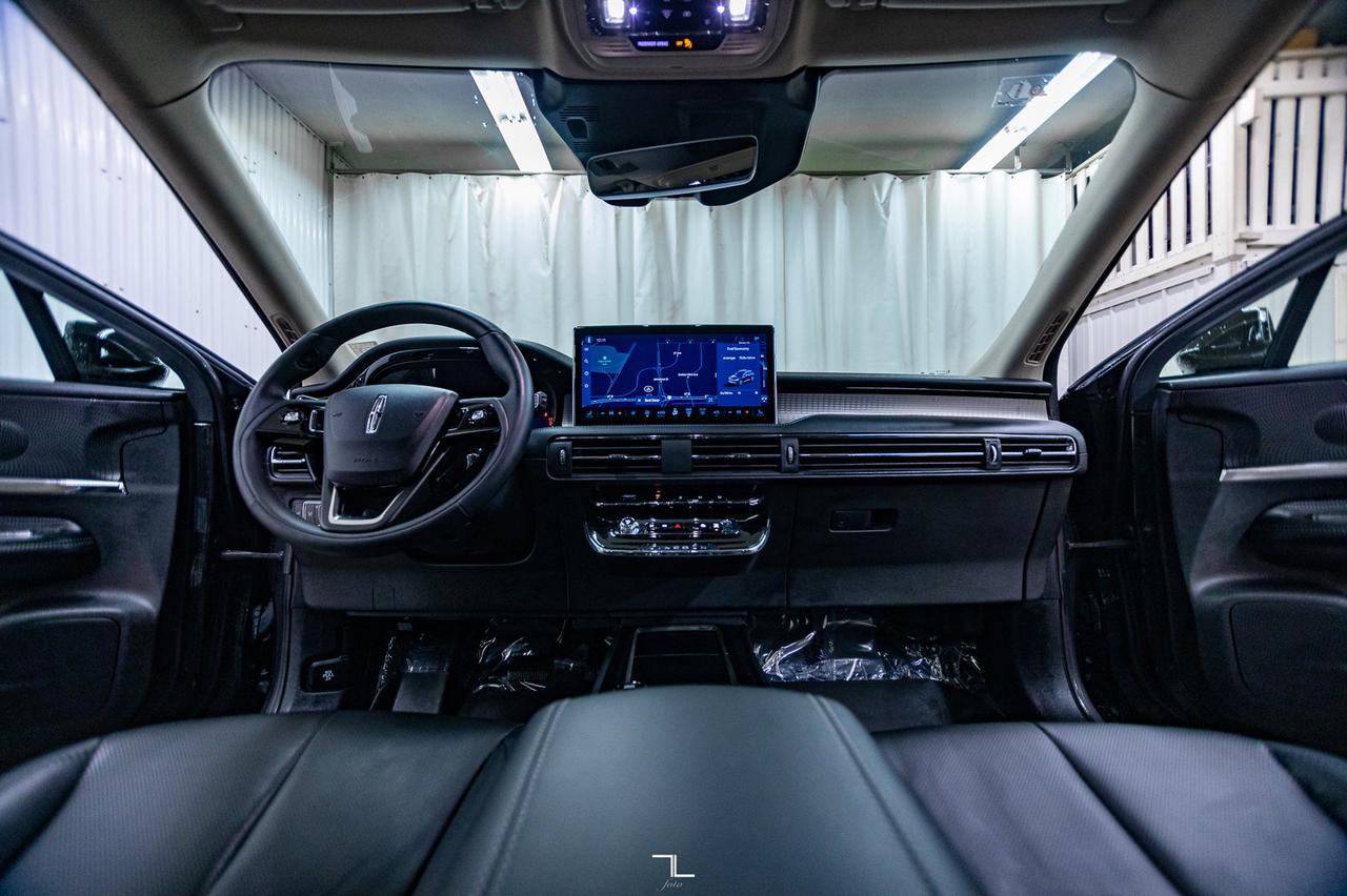 2023 Lincoln Corsair AWD Premiere Leather Roof Nav BCam Red Deer AB