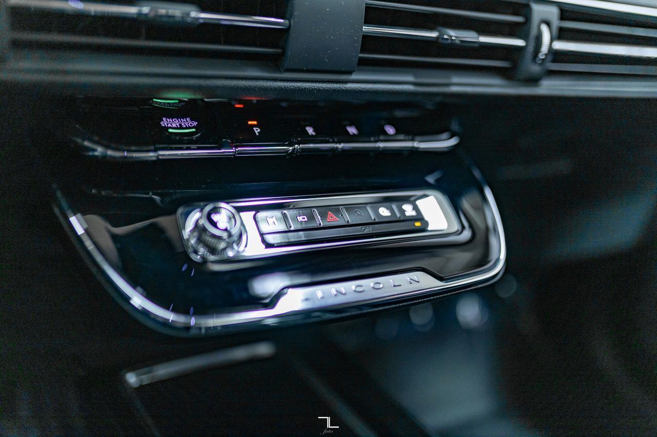 2023 Lincoln Corsair AWD Premiere Leather Roof Nav BCam Red Deer AB