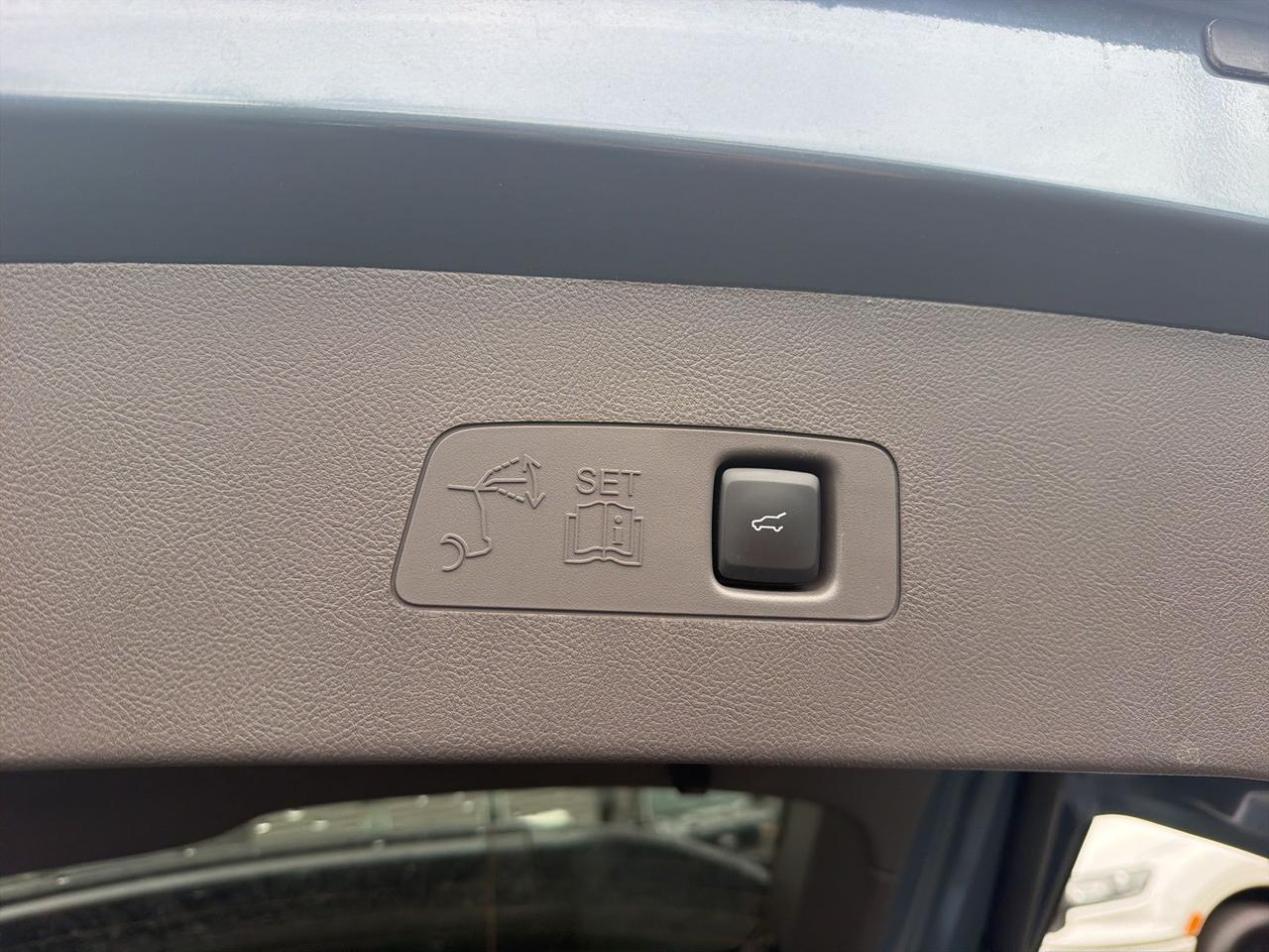 2023 Lincoln Corsair Plug-In Hybrid Grand Touring Gaithersburg MD