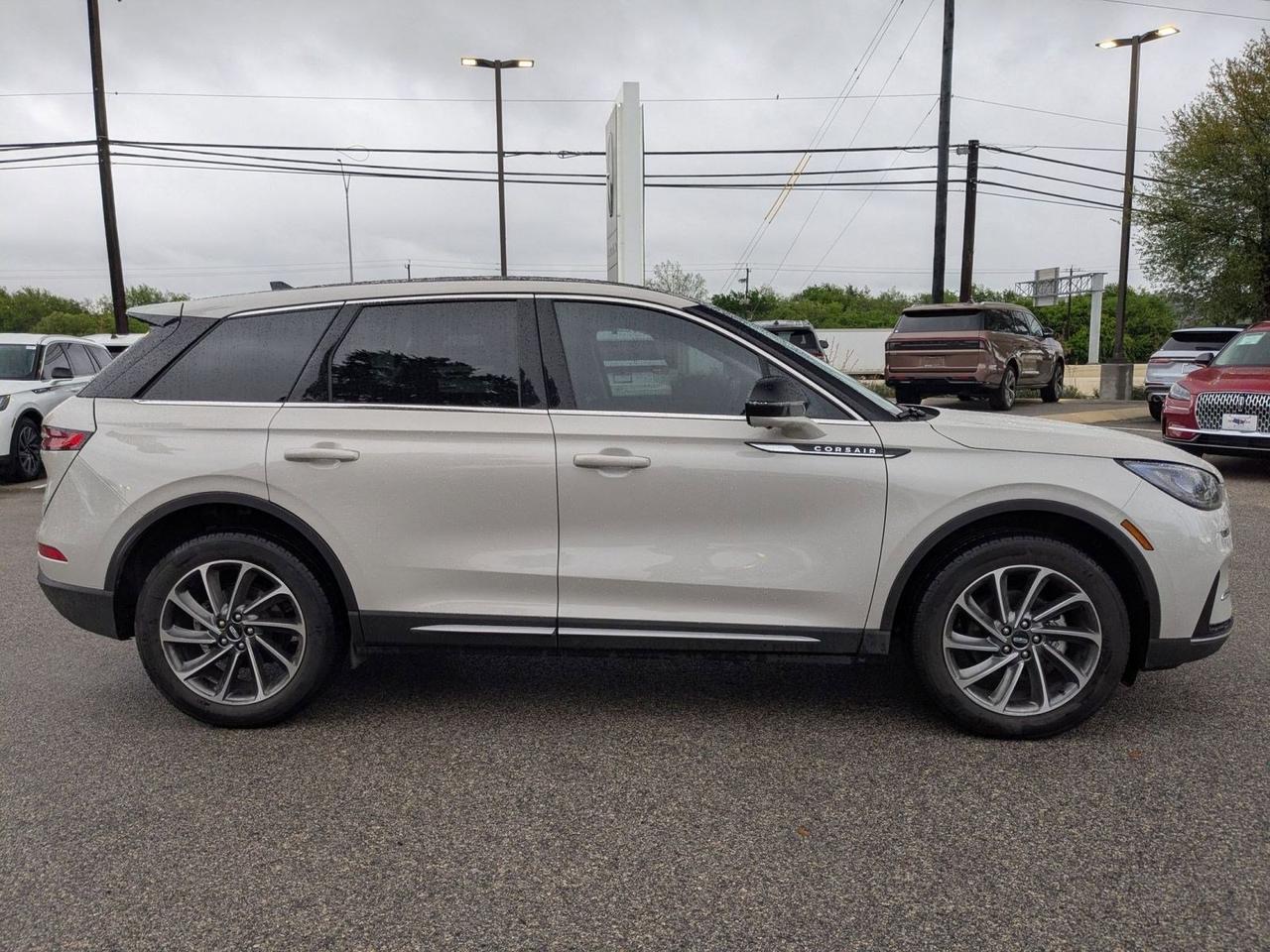 2023 Lincoln Corsair Standard