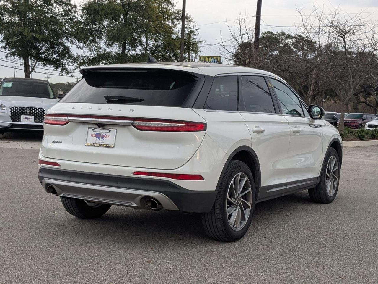 2023 Lincoln Corsair Standard