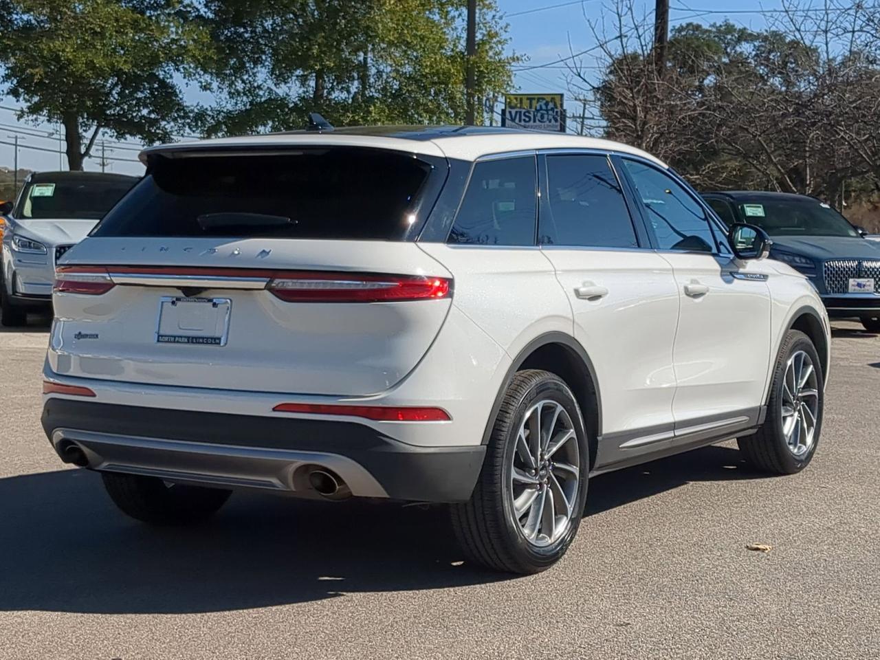 2023 Lincoln Corsair Standard