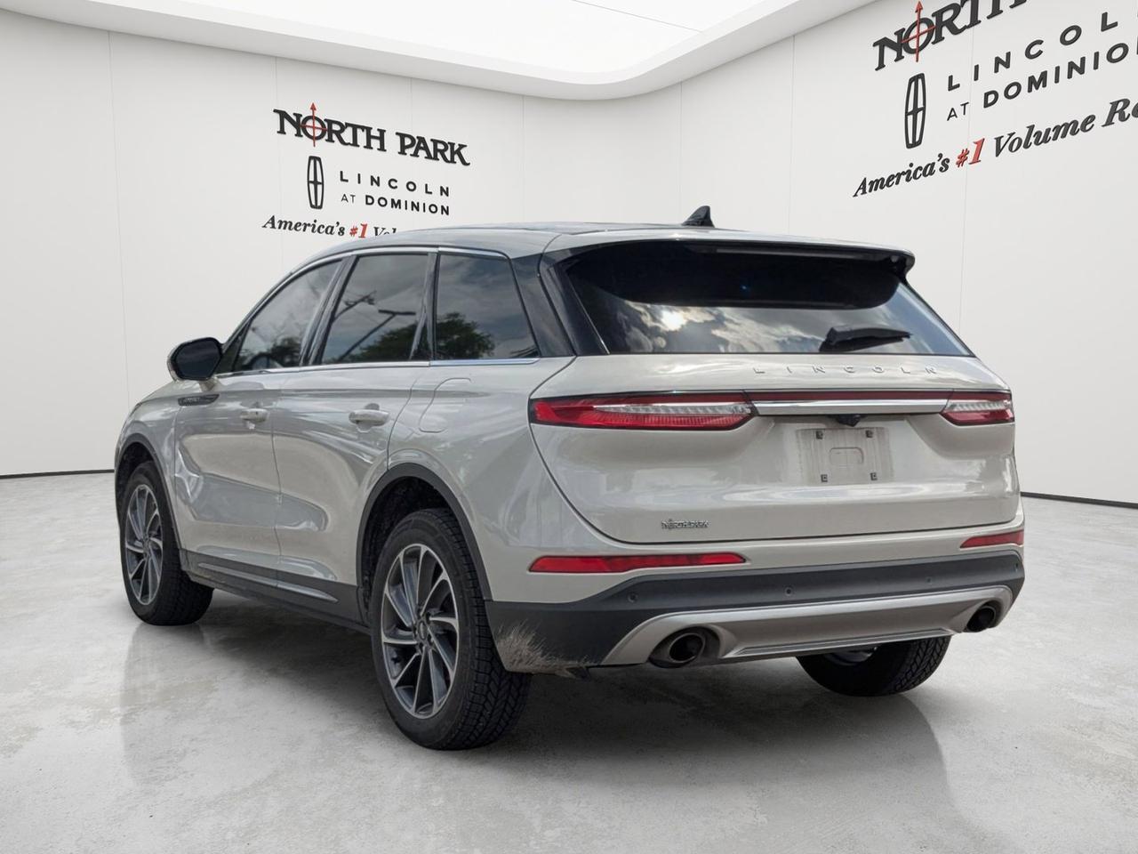 2023 Lincoln Corsair Standard