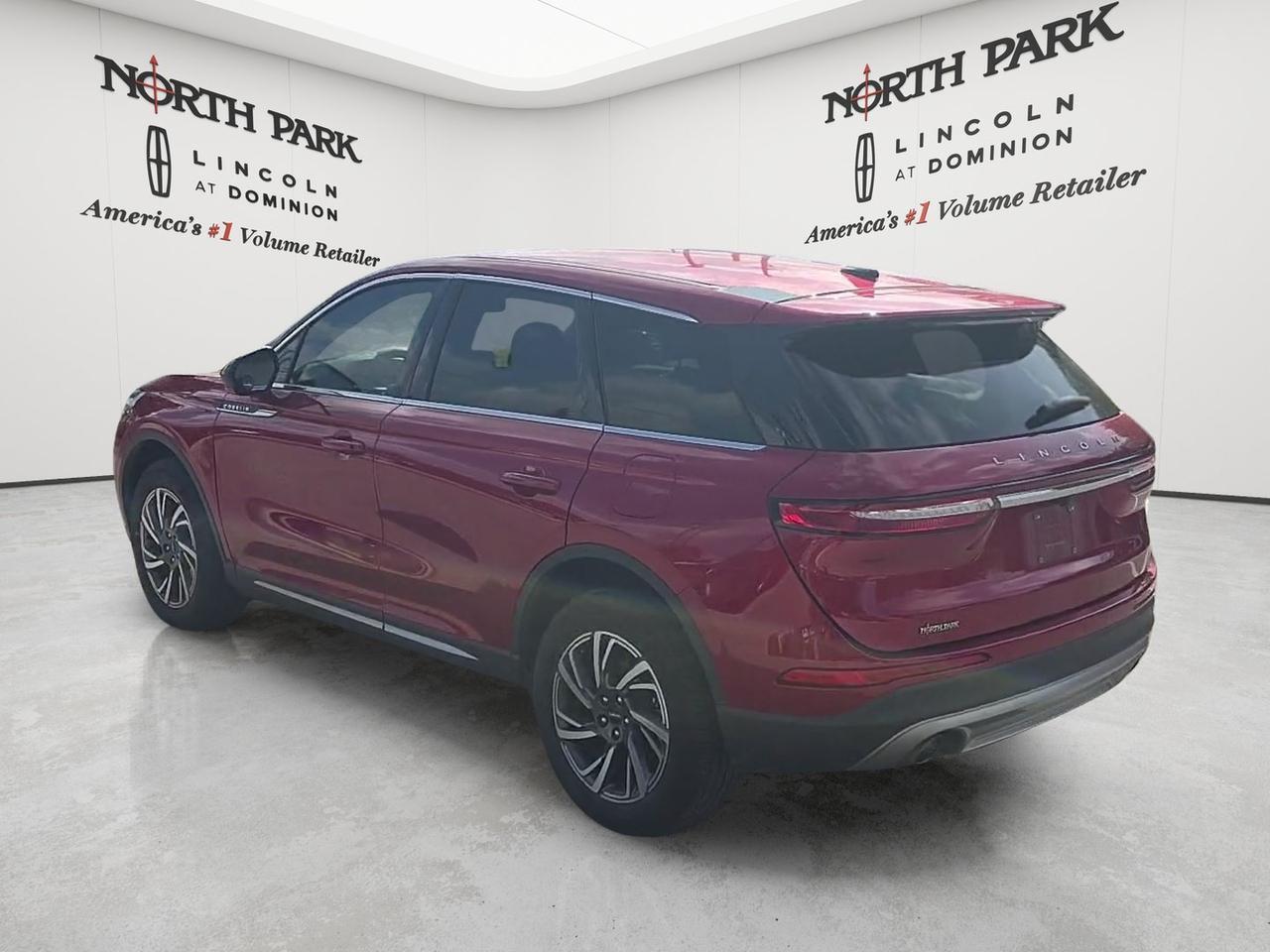 2023 Lincoln Corsair Standard