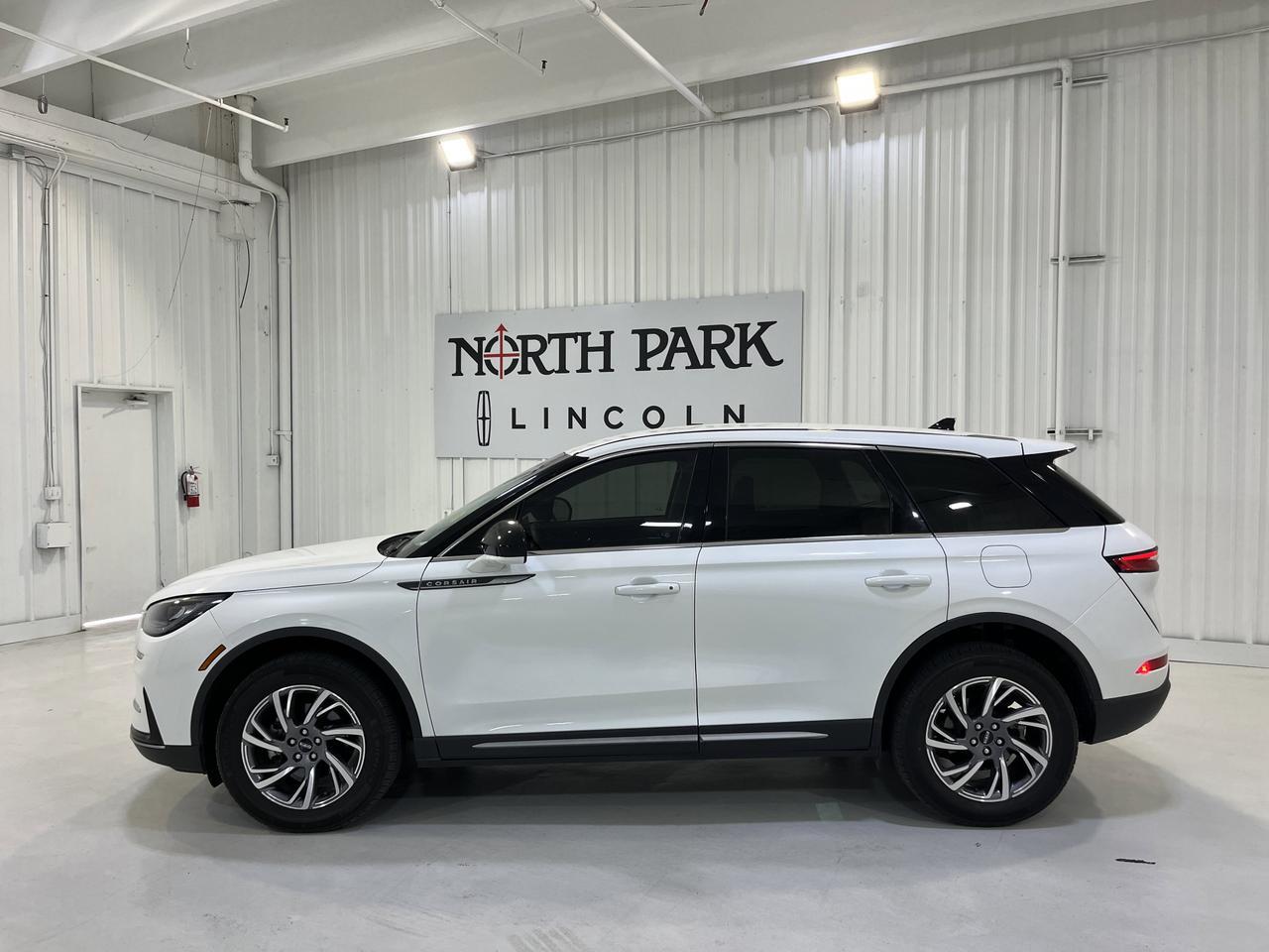 2023 Lincoln Corsair Standard