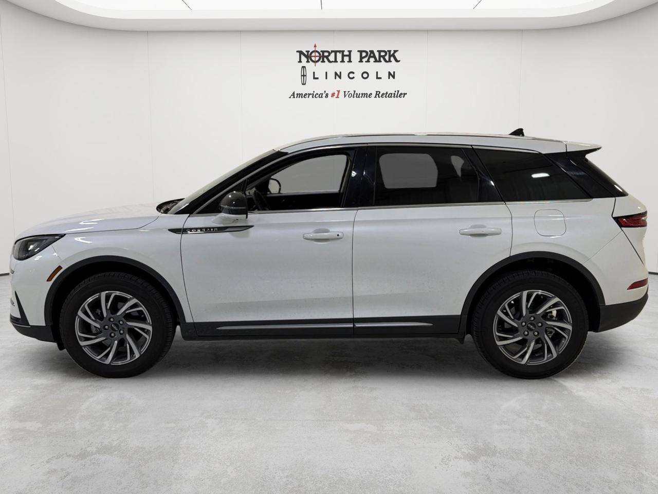 2023 Lincoln Corsair Standard