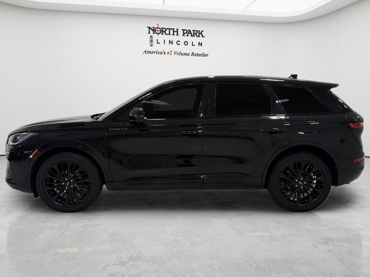 2023 Lincoln Corsair Standard