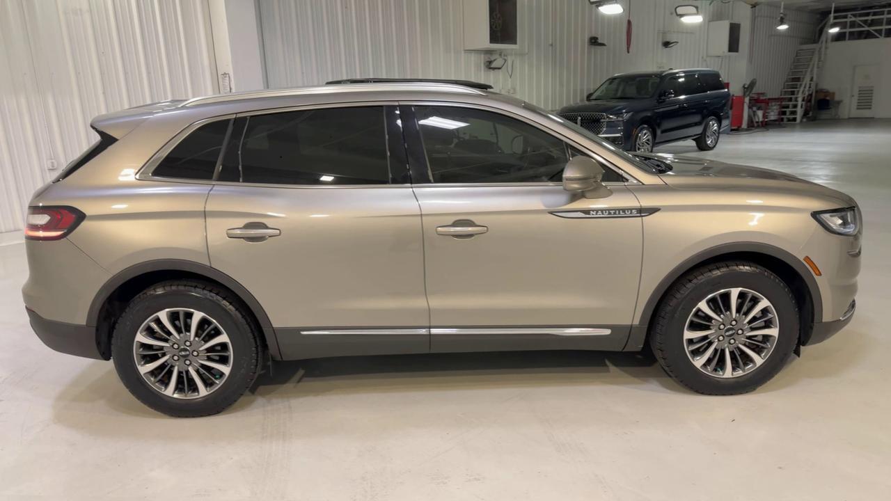 2023 Lincoln Nautilus Standard