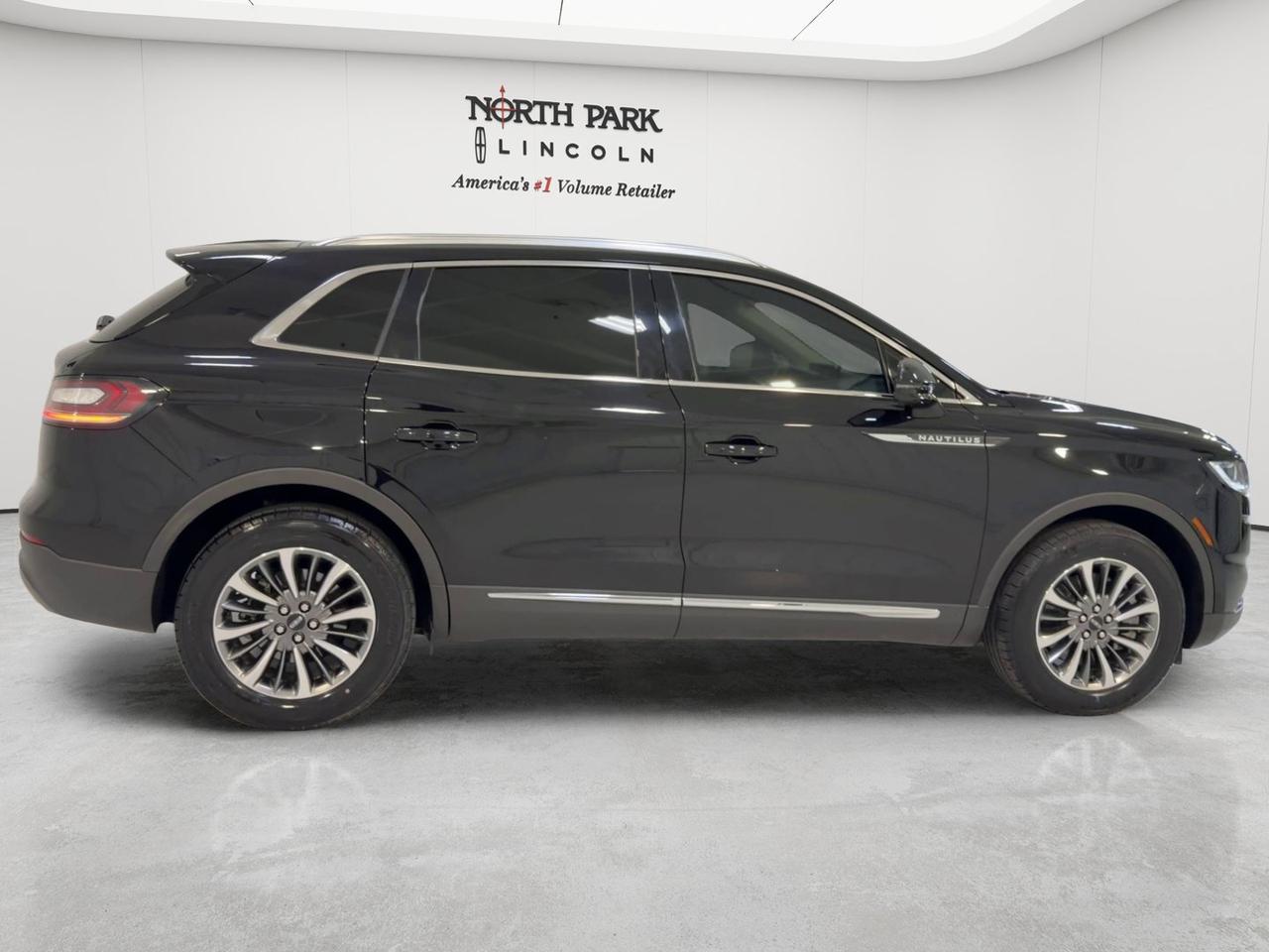 2023 Lincoln Nautilus Standard