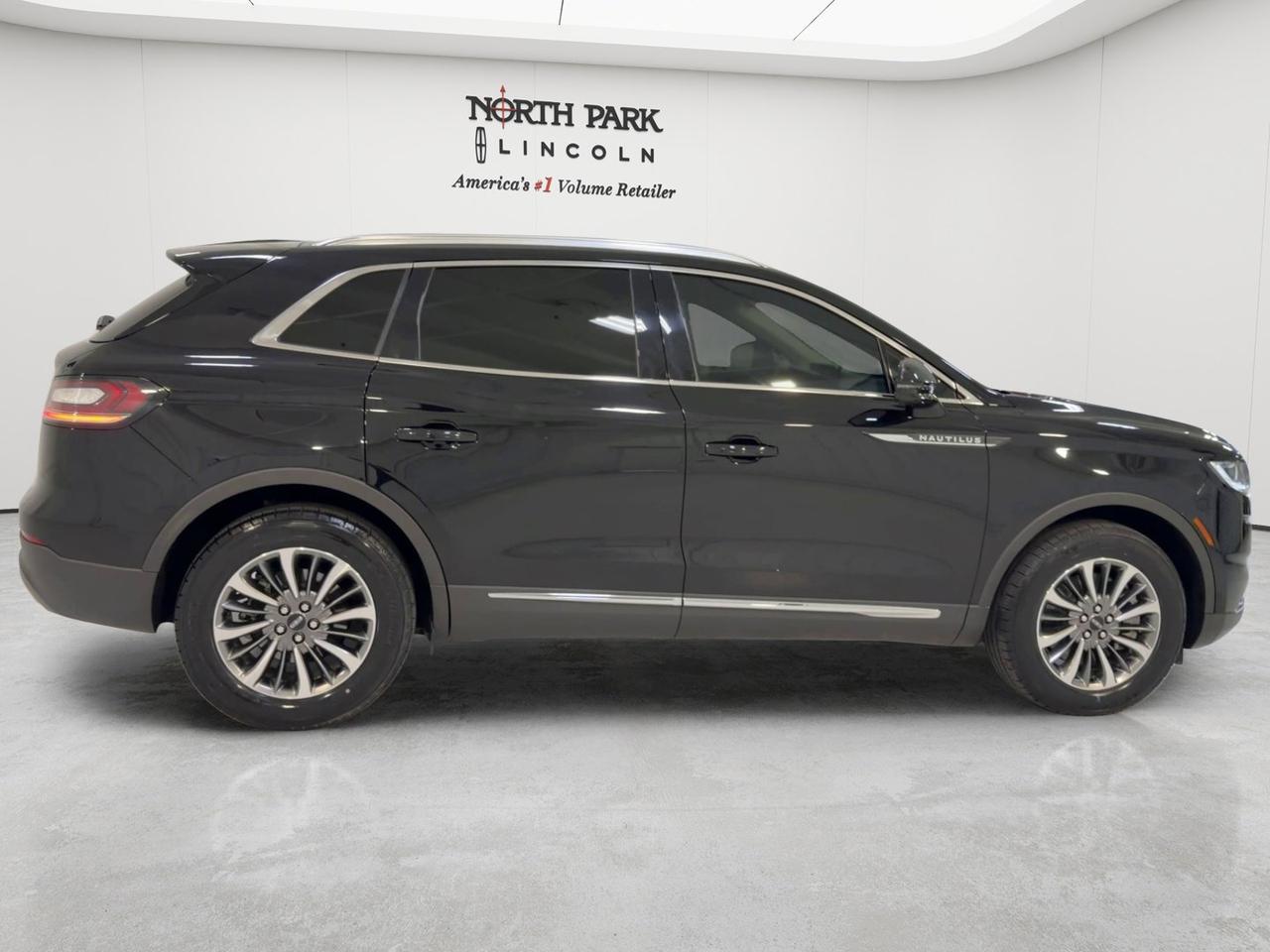2023 Lincoln Nautilus Standard
